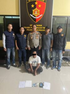 Tim Opsnal Singo Timur Polsek Prabumulih Timur Meringkus Seorang Pria Berinisial Y(55) lantaran Di Duga Menyiapkan Tempat Untuk Perjudian Togel. Tim Opsnal Singo Timur Polsek Prabumulih Timur Meringkus Seorang Pria Berinisial Y(55) lantaran Di Duga Menyiapkan Tempat Untuk Perjudian Togel.