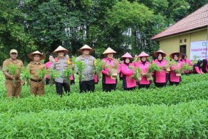 Polres Prabumulih Bersama Jajaran Polsek Menggelar  launching Pekarangan Pangan Lestari